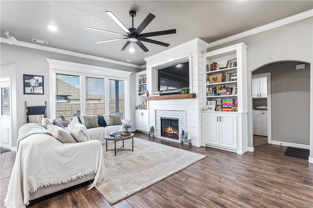 Elkhorn Ridge Sub Ph Iv Pea Ridge - Residential