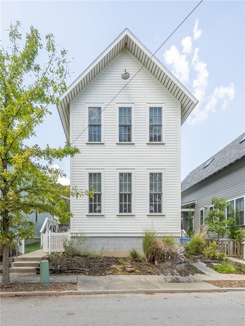 Photo of 218 & 216 E South, Fayetteville, AR 72701 (MLS # 1361682)