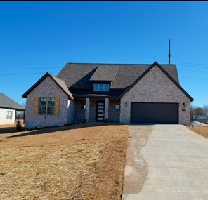 Brand new development in east Tontitown. This plan offers an open concept living area with all bedrooms on main level while upstairs features a large bonus room or 4th bedroom with its own bathroom. This house also includes soft close cabinet drawers in kitchen and master bath, security system, prewired for surround sound in living room and back patio, an upgraded appliance package, designer lighting package, blinds and gutters. Less than 20 minutes from the Tyson World Headquarters. Additional concessions include $7500 in closing costs from the builder and up to $5000 from a preferred lender.