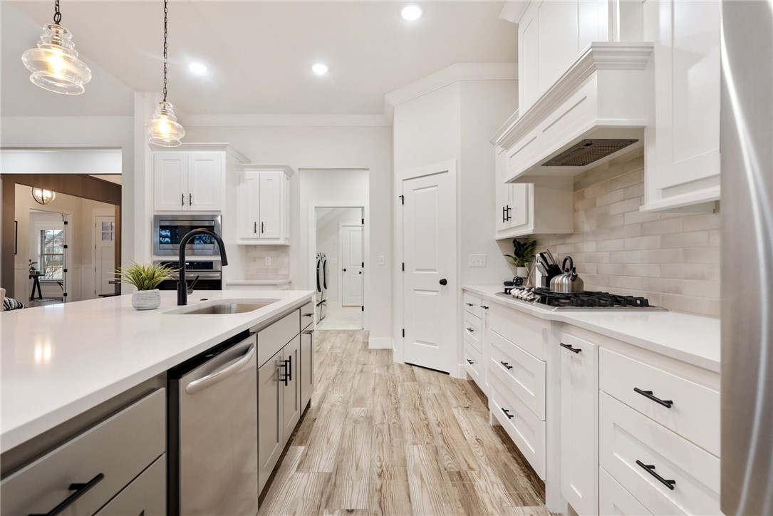 Woodhaven Manor Sub Rogers - Residential