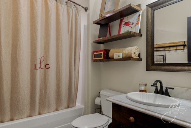 Estates of Lakeway - Residential