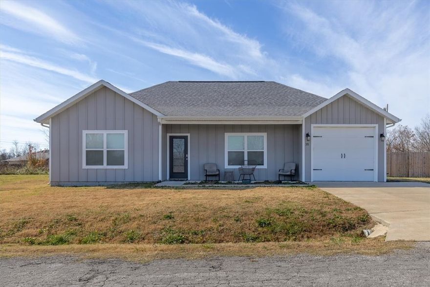 Adorable, energy-efficient, and truly low-maintenance, this Bella Vista home offers the perfect blend of comfort and convenience. Located just minutes from Interstate 49, The Highlands, and only a quick 10-minute commute to Bentonville, it’s ideal for anyone wanting easy access to work, shopping, trails, and amenities. Step inside to an inviting open-concept layout filled with abundant natural light, creating a bright and airy feel throughout. The eat-in kitchen provides plenty of space for everyday dining and entertaining, while the living area offers a seamless layout for relaxing or hosting guests. Situated on a flat, usable lot, this home delivers the outdoor space you want without the upkeep you don’t. Whether you’re looking for a first home, an investment property, or a comfortable place to downsize, this charming home checks all the boxes for simple, efficient, and convenient living in the heart of Bella Vista.