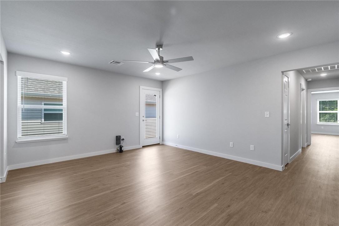 Woodward Park Ph I Highfill - Residential Lease