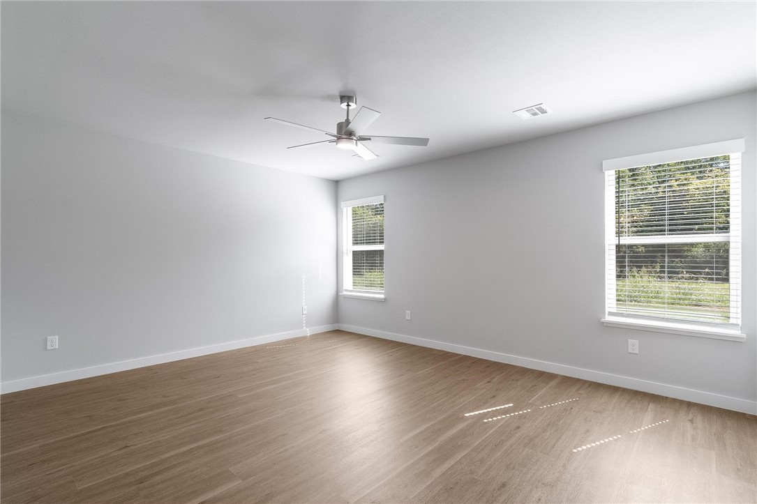 Woodward Park Ph I Highfill - Residential Lease