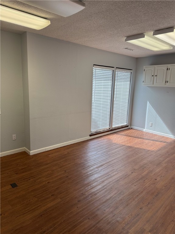 CENTER ONE HORIZONTAL-ROGERS - Commercial Lease