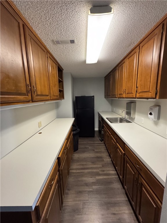 CENTER ONE HORIZONTAL-ROGERS - Commercial Lease