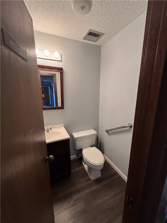 CENTER ONE HORIZONTAL-ROGERS - Commercial Lease