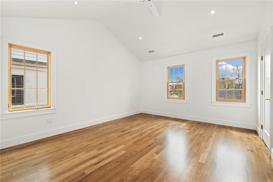 Elliott Corner - Residential