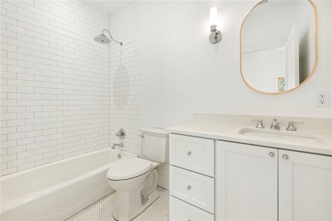 Elliott Corner - Residential