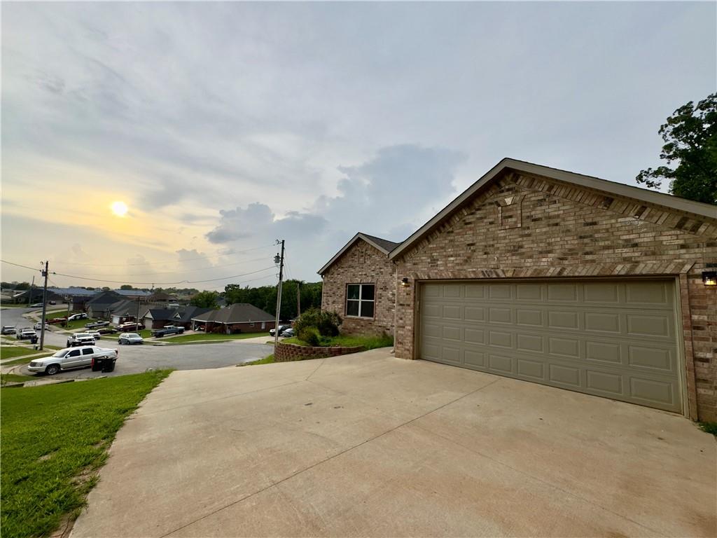 2232 Presley Lane