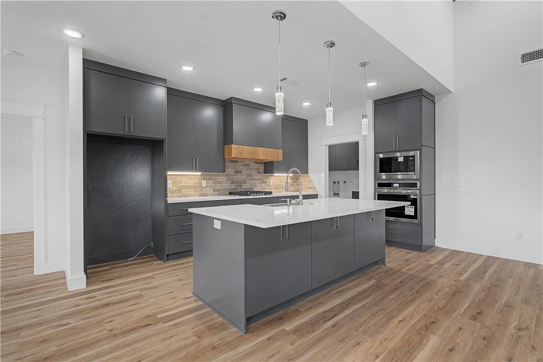 ARDWELL SUB-BVV - Residential