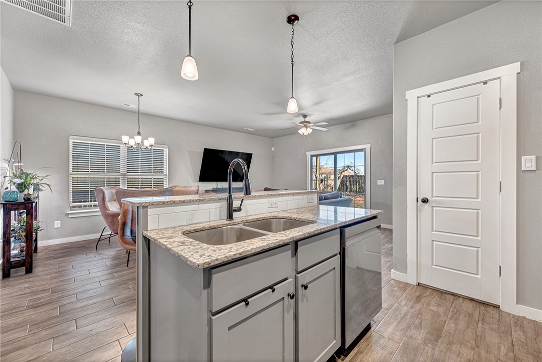 Emerald Point - Residential