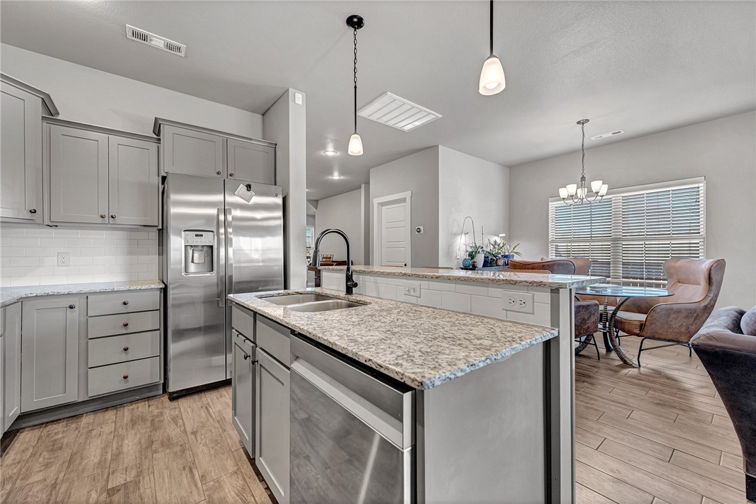 Emerald Point - Residential