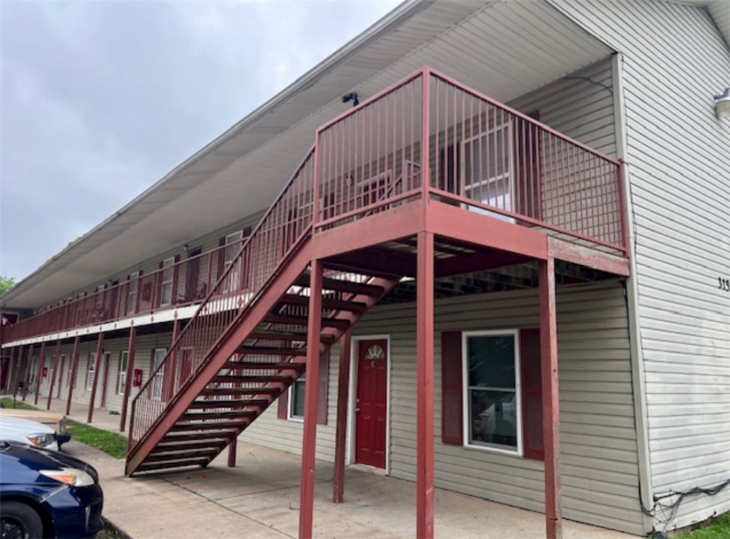 Hayes Sub In Hayes First Add - Residential Lease