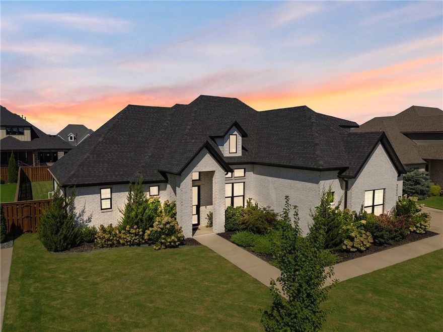 This stunning home is designed to impress, from the thoughtful split floor plan to the backyard retreat featuring a heated saltwater pool. All 4BRs, each with its own ensuite and generous closet space, plus a dedicated office, are conveniently located on the main level. Upstairs, a spacious bonus room with a full bath offers endless possibilities, it can easily serve as a 5th BR, media room, or guest suite. Nestled inside the highly sought-after gated community of Scissortail, you’ll enjoy the craftsmanship of premier builders and an unbeatable location. Just 15 minutes to Downtown Bentonville and less than 10 minutes to the entertainment district in SW Rogers home to Top Golf, The AMP, and some of the best restaurants in NWA. You’re right in the heart of it all.
Scissortail is more than just a neighborhood, it’s a lifestyle. Enjoy resort-style amenities, a welcoming clubhouse, and a family-friendly community where residents walk, ride golf carts, and savor life to the fullest. Schedule your private showing today!