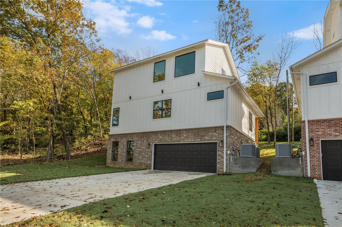 FAYETTEVILLE OUTLOTS - Residential