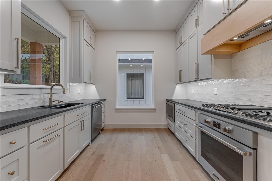 FAYETTEVILLE OUTLOTS - Residential