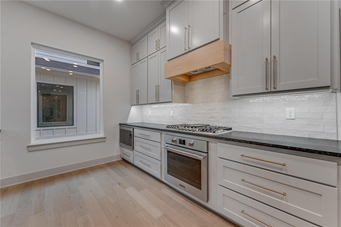 FAYETTEVILLE OUTLOTS - Residential