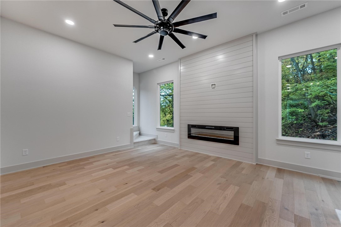 FAYETTEVILLE OUTLOTS - Residential