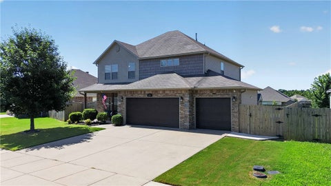 Photo of 2704 Whispering Woods Court, Lowell, AR 72745 (MLS # 1354743)