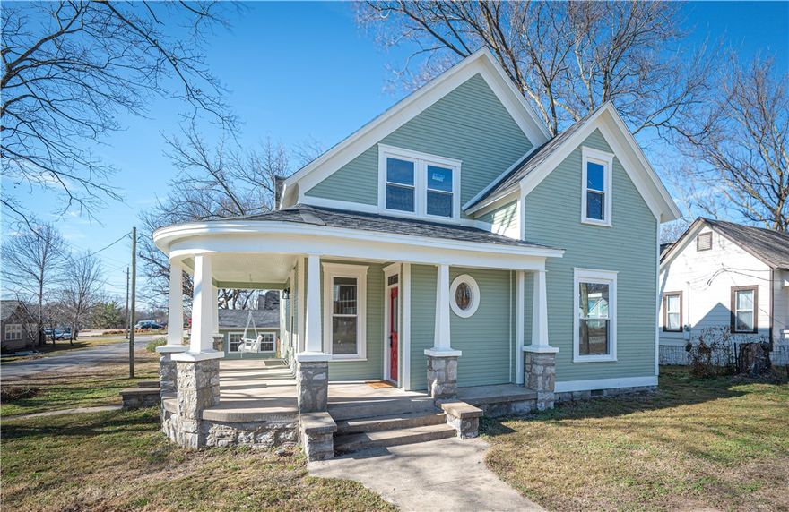 Downtown Charm. The beautiful home has been brought back to life. Located near downtown Siloam Springs this home offers 4 bedrooms, 2.5 baths with a kitchen that is sure to wow your guest. Kitchen features custom cabinets and stainless-steel appliances. situated on a corner lot and features an additional 500+ square foot detached living space would be great for your parents, grown children or as a rental.