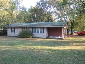 Great fist time home buyer or investor property. This 3 bedroom 1 bath home comes with tile & carpet floors and is great condition. Come call this one home