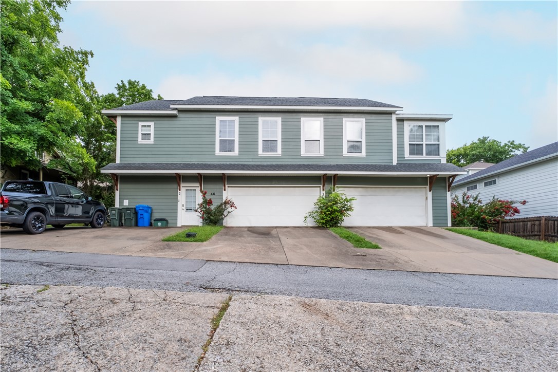 Photo 1 of 18 — 40 E Maple Street 3, Fayetteville, AR 72701
