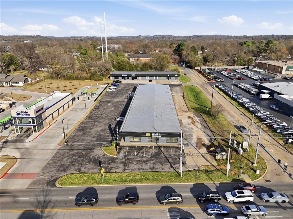 Fayetteville Outlots - Commercial Lease
