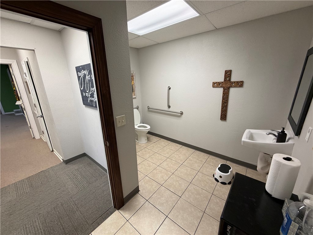 Fayetteville Outlots - Commercial Lease