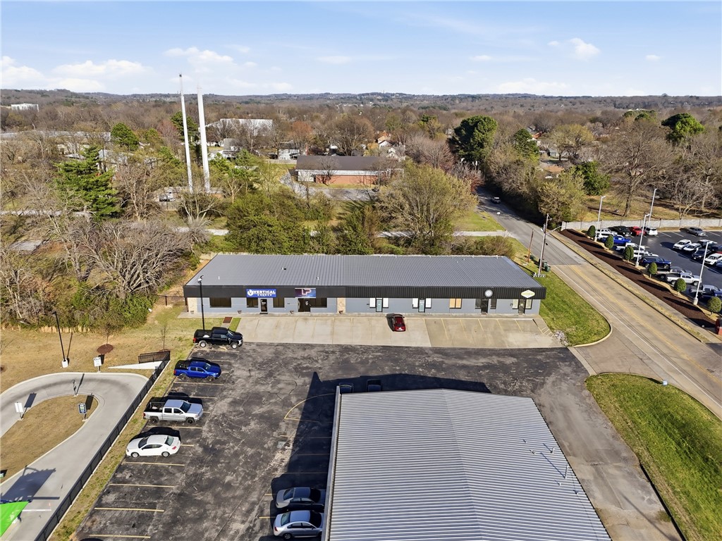 Fayetteville Outlots - Commercial Lease