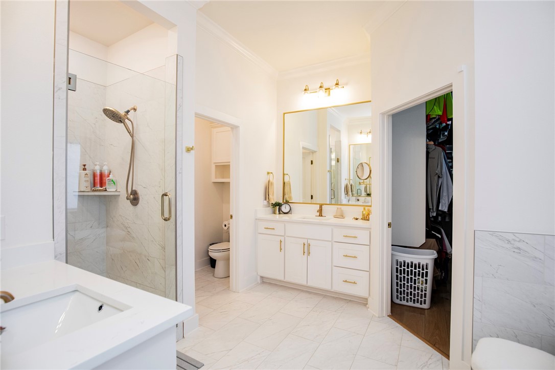 Crescent View - Residential