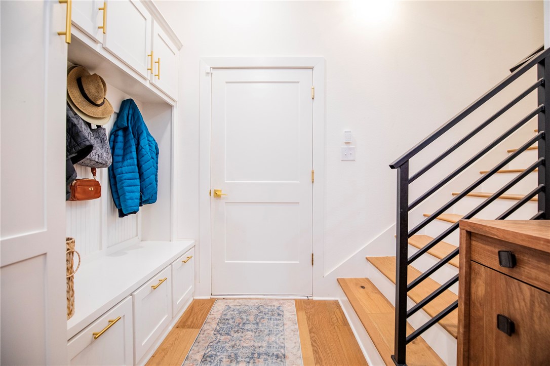 Crescent View - Residential