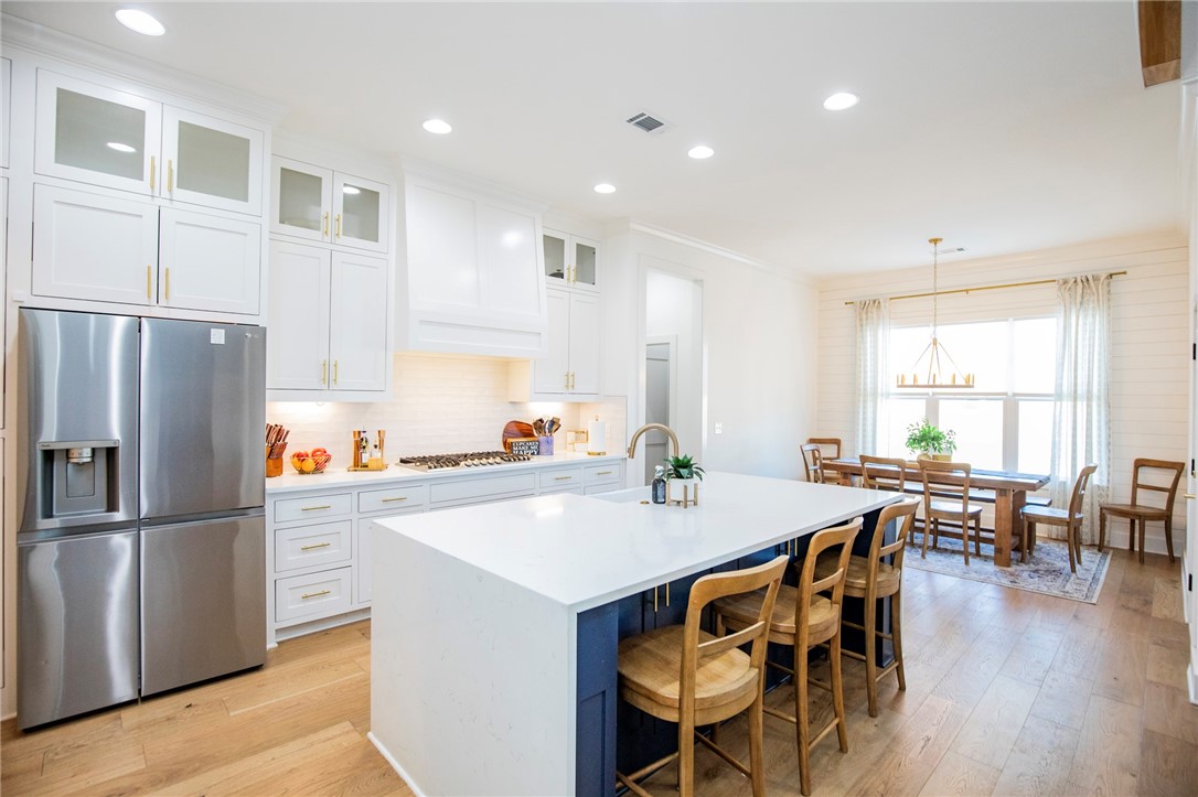 Crescent View - Residential