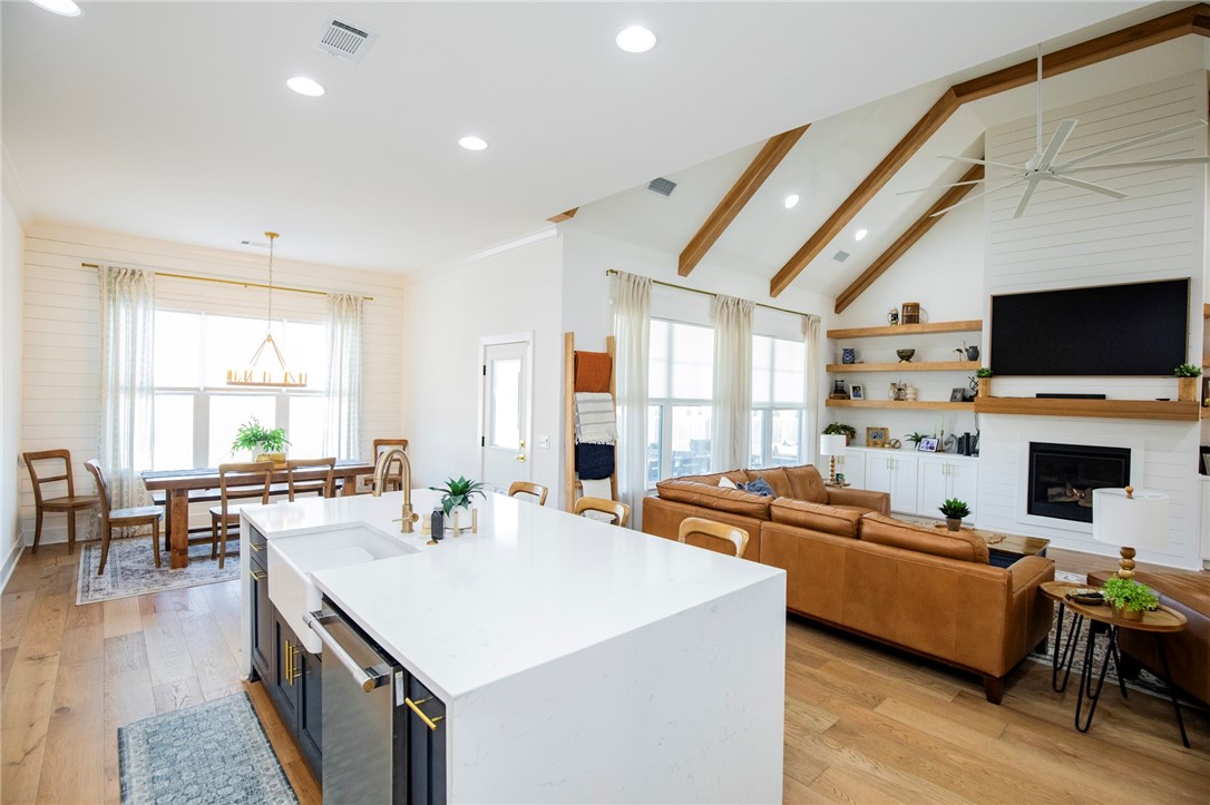 Crescent View - Residential