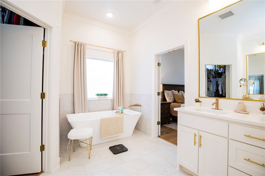 Crescent View - Residential