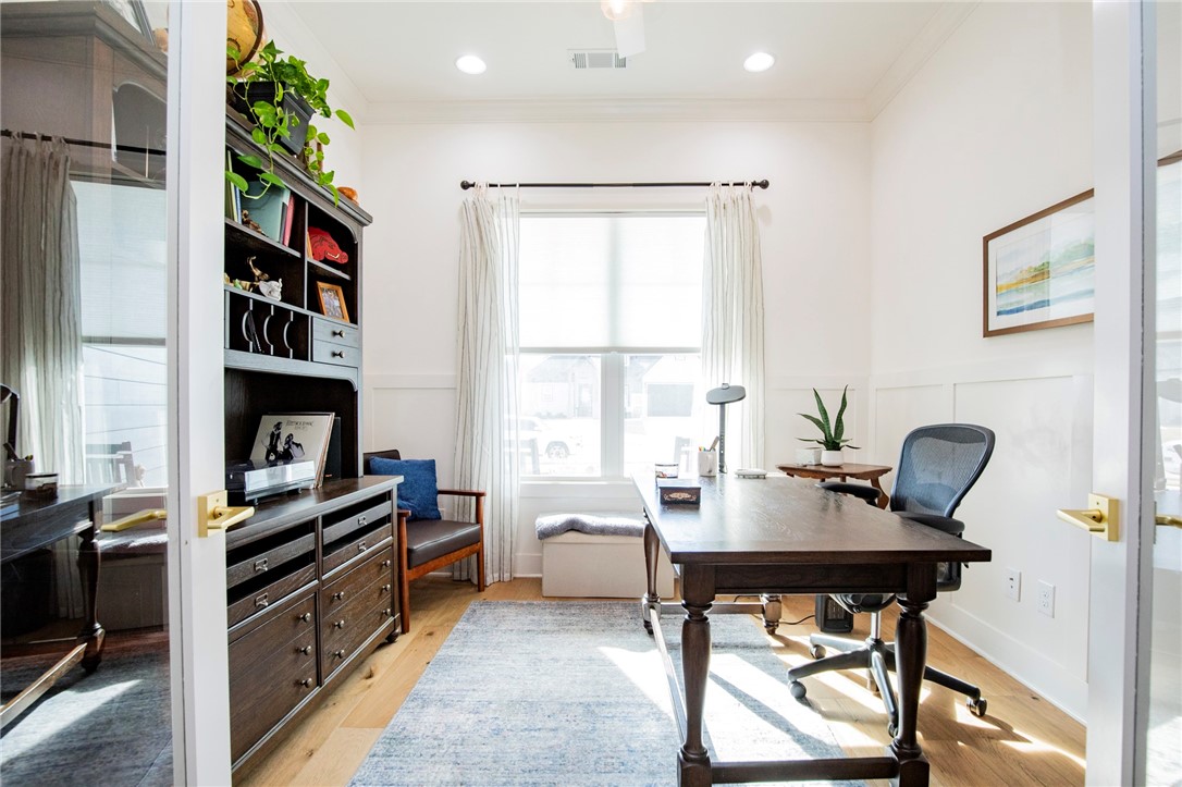 Crescent View - Residential