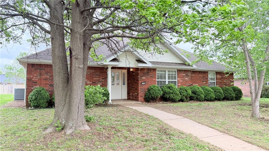 Investor opportunity in West Fayetteville. This 4 bedroom home is positioned in a high-demand rental corridor near the University of Arkansas and I-49, offering strong appeal for tenant occupancy. Functional floor plan with open living area, split-bedroom design, fireplace, and fenced backyard—features consistently sought after in the rental market. Manageable lot size supports ease of maintenance while maintaining usability for tenants or future buyers. Surrounded by established neighborhoods with ongoing growth and demand drivers. Ideal for buy-and-hold investors or those seeking large open spaces. Flexible layout supports a variety of living arrangements. Clean, well-kept condition with a soon to be modernized primary bathroom shower (Pardon our dust!).