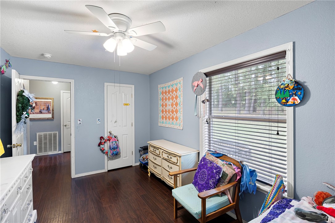 GOLDEN POND - Residential