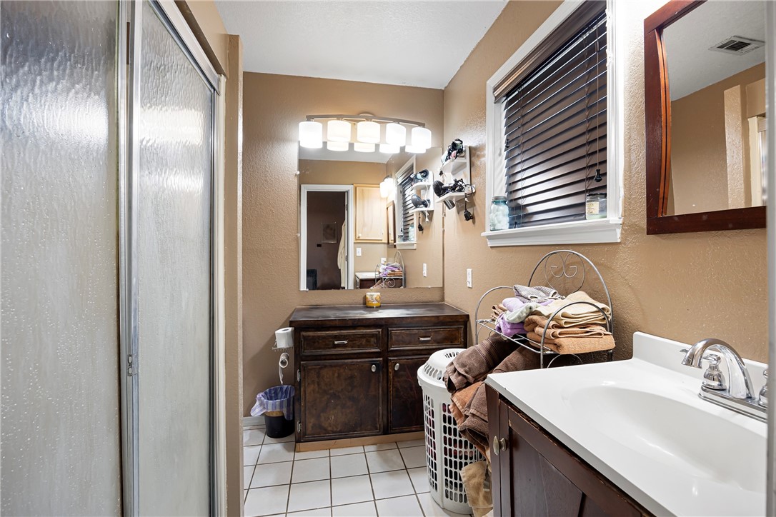 GOLDEN POND - Residential