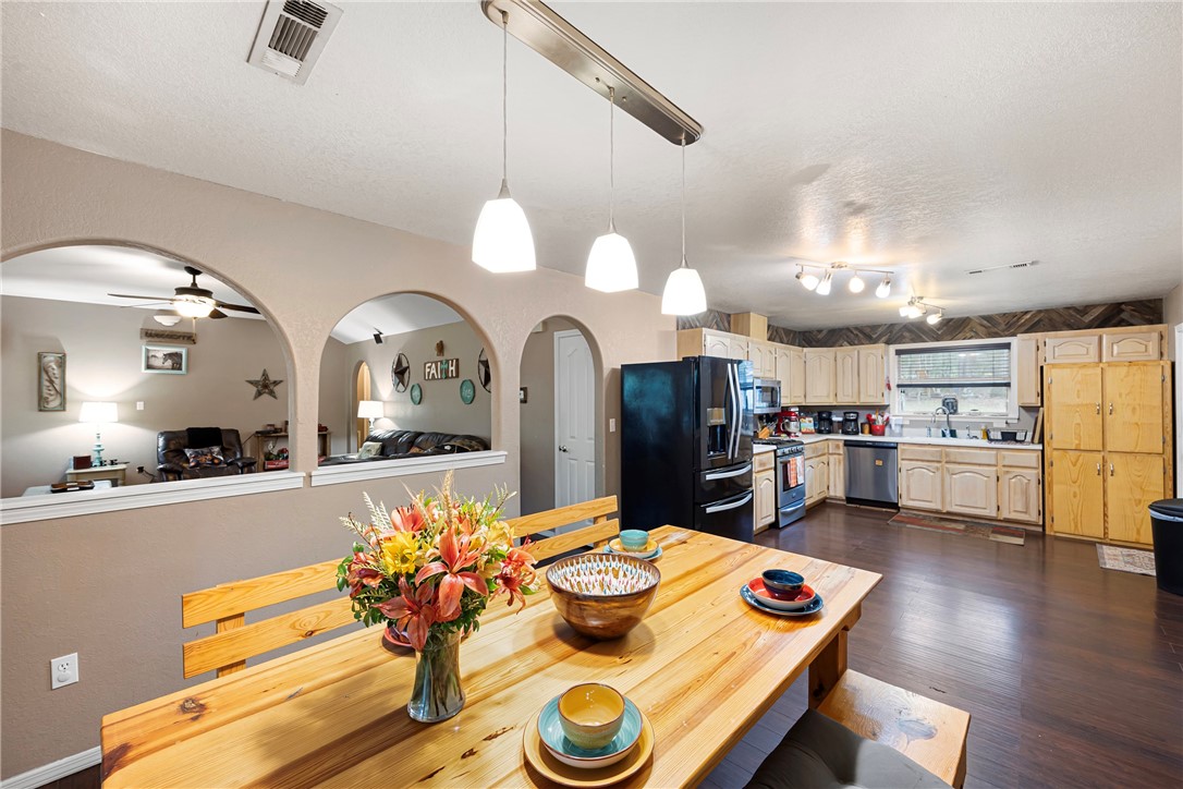 GOLDEN POND - Residential