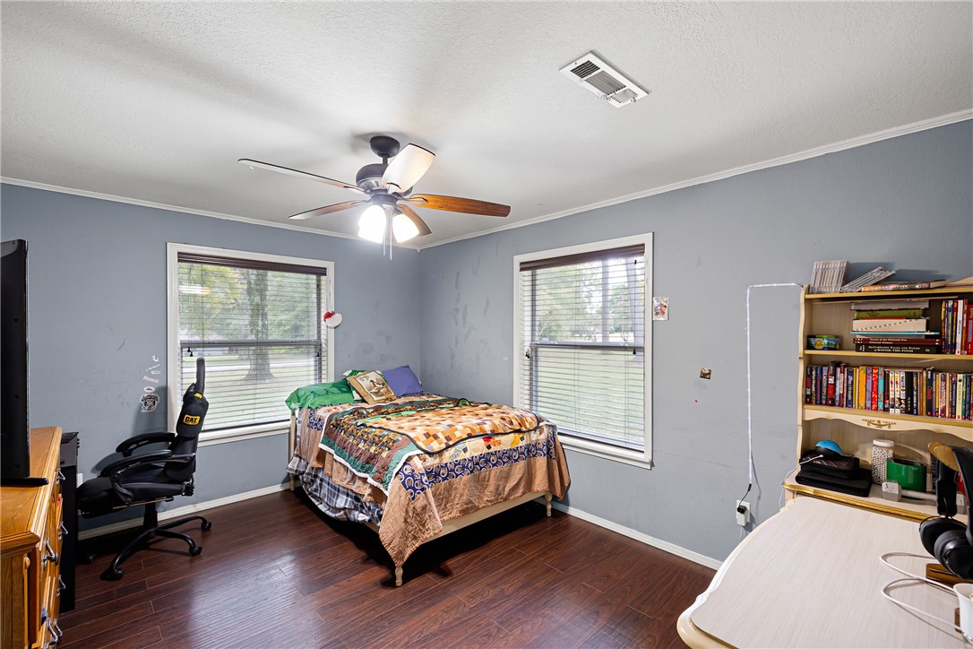 GOLDEN POND - Residential