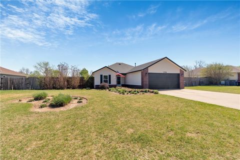 Photo of 1306 White River Road, Elkins, AR 72727 (MLS # 1342628)