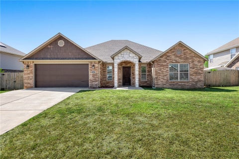 Photo of 711 Paint Lane, Centerton, AR 72719 (MLS # 1360803)