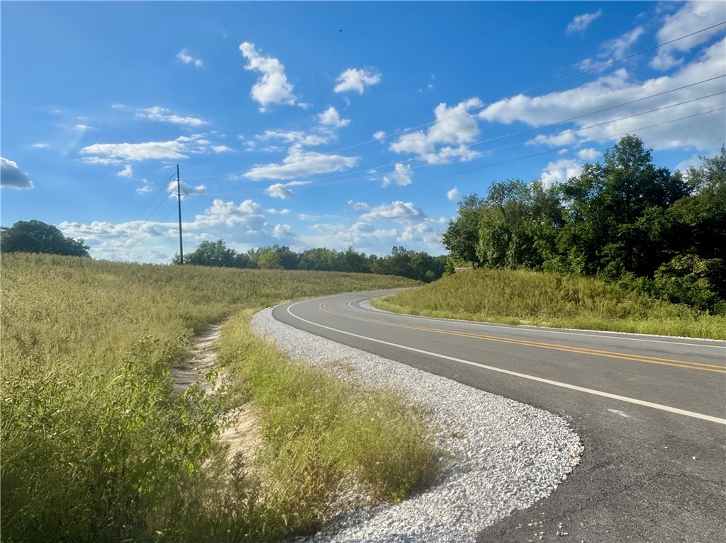 Tontitown Outlots 2000 Annex - Land