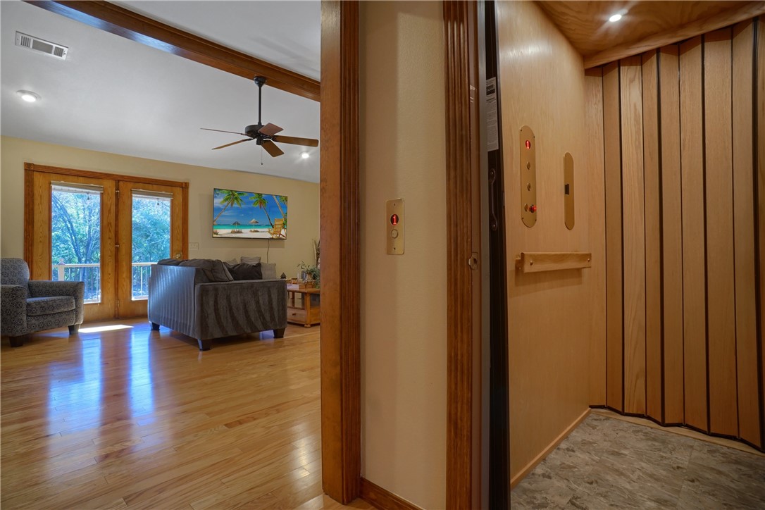 Hickory Hills - Residential