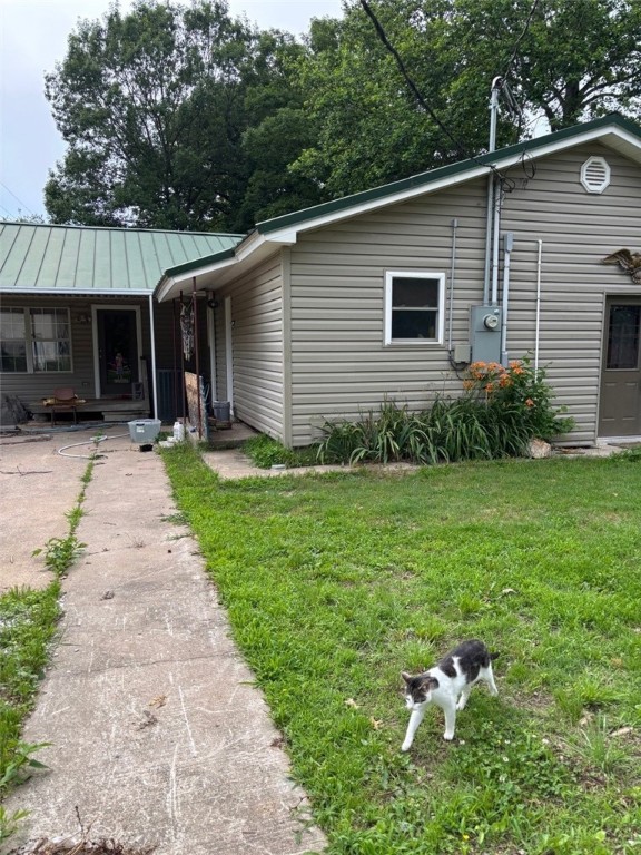 Motivated seller offering $7000 buyer's credit. 3 acres with pool, 3 bay shop with 12’ doors, pool, and 4 BR 3 bath home with 2 living areas, 2 water heaters, 2 pantries, lots of storage spaces, and office space. The kitchen has a 6-burner, 36” cooktop for your culinary needs. The property includes land across the road that has a spring-fed creek. Garden veggies and melons are planted along with fruit-bearing apple and pear trees. Centrally located with easy access between Bentonville, Fayetteville, Springdale and Siloam Springs.
