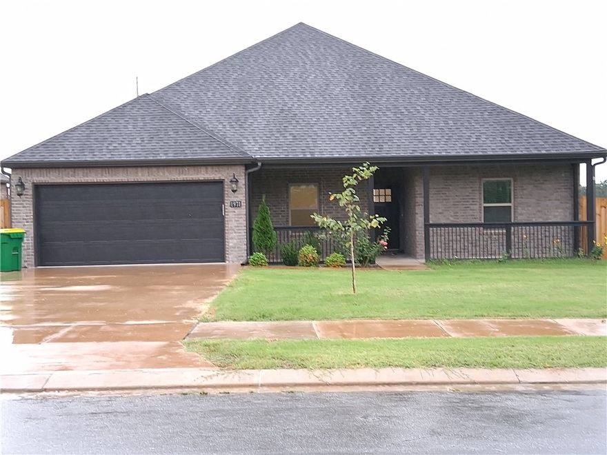 Well maintained property featuring a functional floor plan. 4 bedrooms, 2 full baths, and a fenced backyard. Located near schools, shopping and XNA Airport.