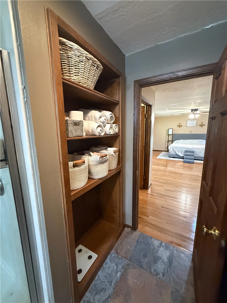 GAITHER MT EST 3 - Residential