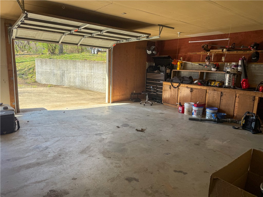 GAITHER MT EST 3 - Residential