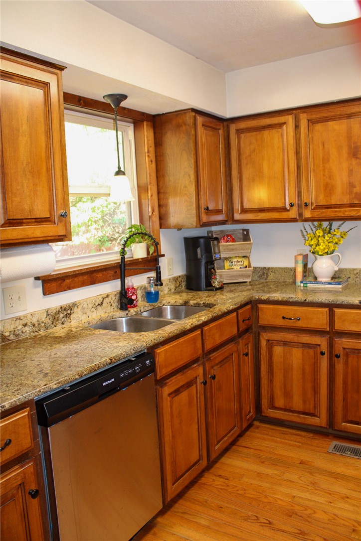 GAITHER MT EST 3 - Residential